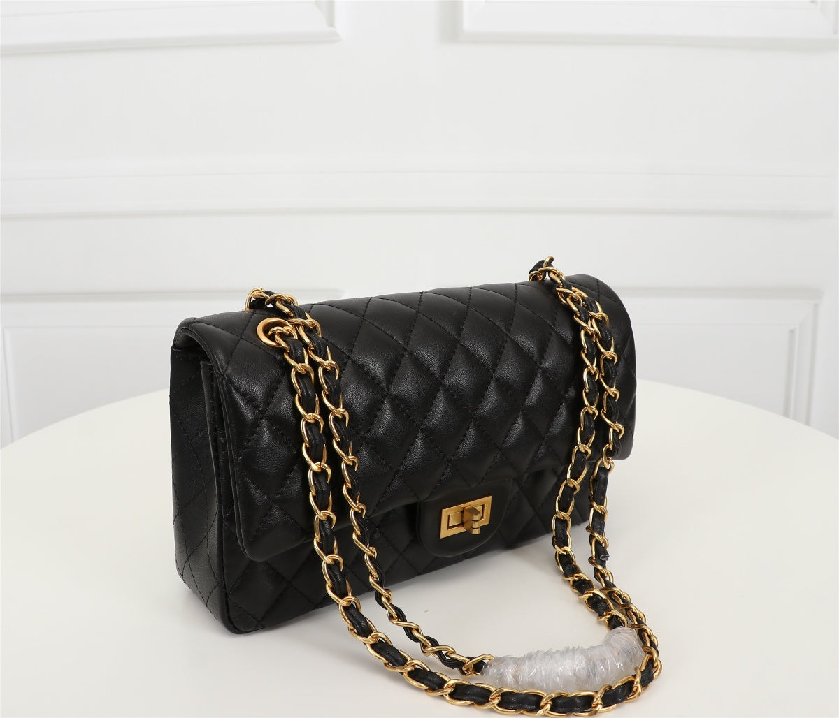 Noir Quilted Chain Shoulder Bag – Black Leather