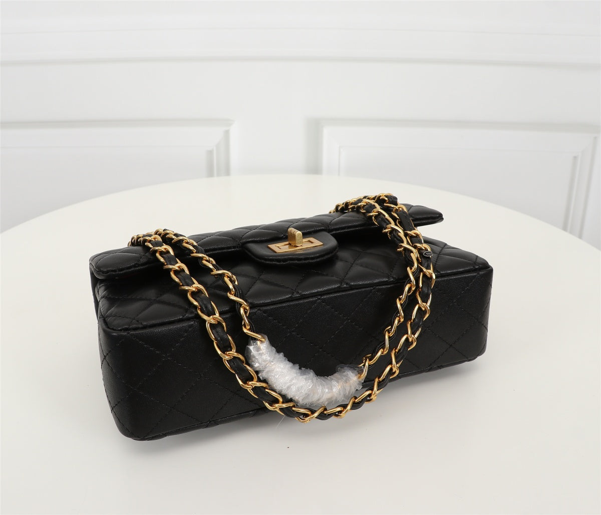 Noir Quilted Chain Shoulder Bag – Black Leather