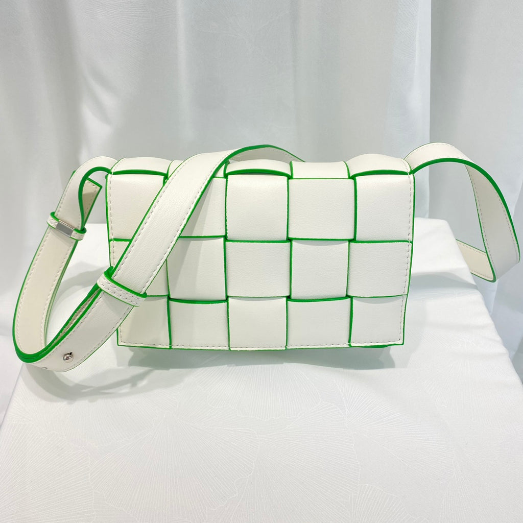 Verde IconnWoven Leather Crossbody Bag – White & Emerald Edge