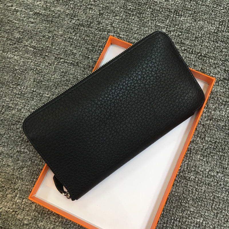 The Livia Zippered Leather Wallet - Black