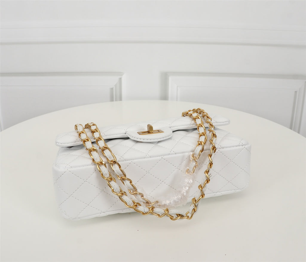 Quilted White Shoulder HandBag – Top-Grain Sheepskin