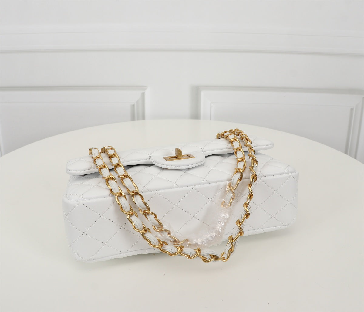Quilted White Shoulder HandBag – Top-Grain Sheepskin