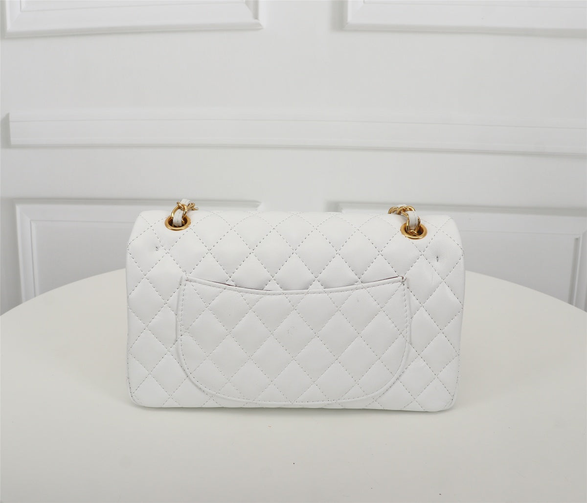 Quilted White Shoulder HandBag – Top-Grain Sheepskin