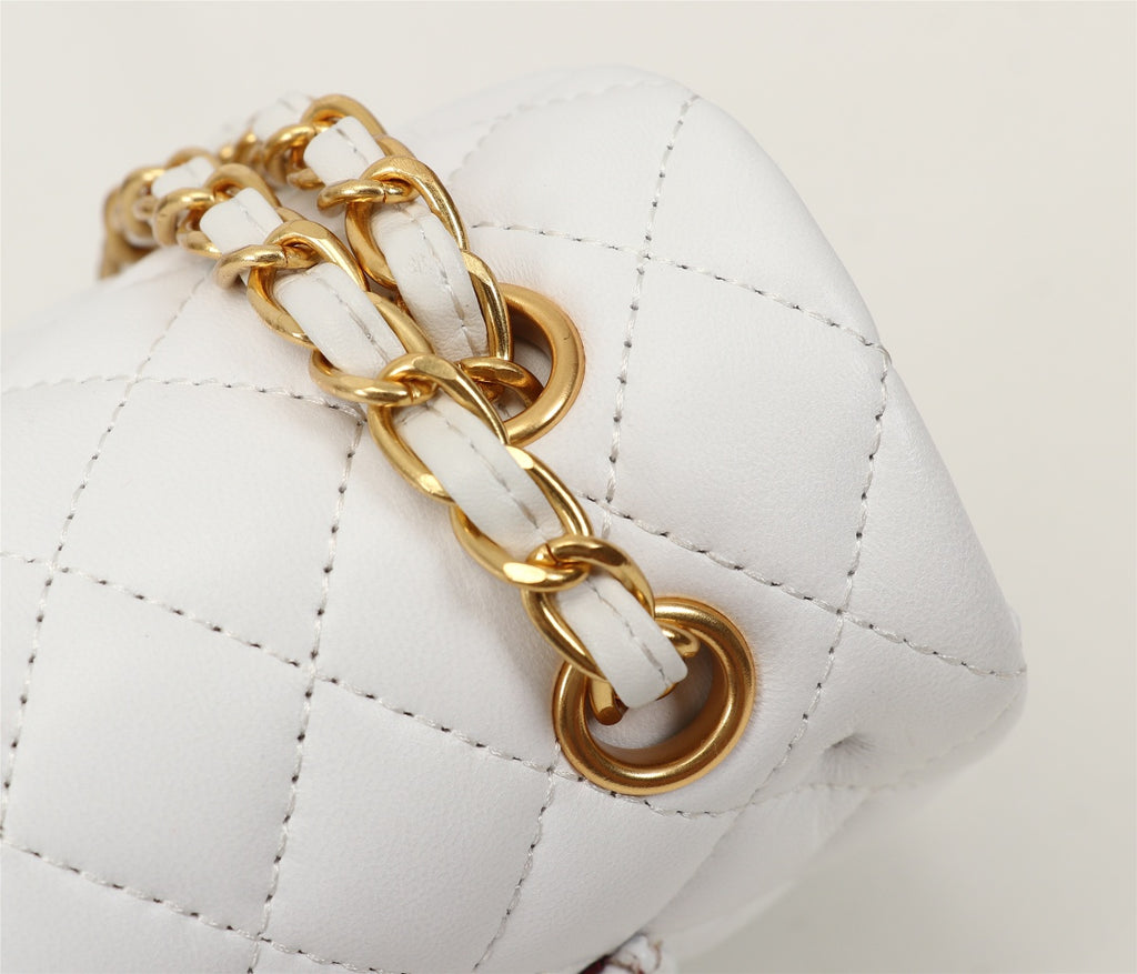 Quilted White Shoulder HandBag – Top-Grain Sheepskin