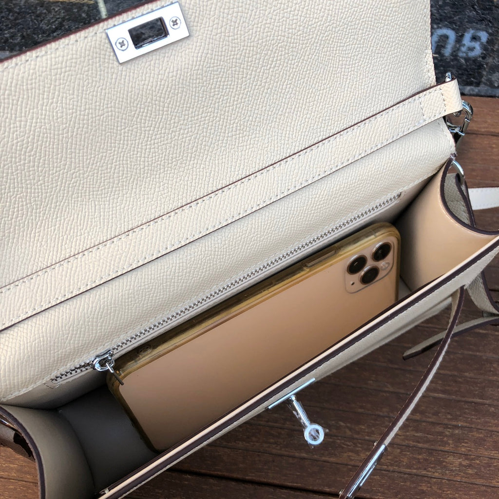 Élan Wallet Clutch – Ivory Leather (With Strap)