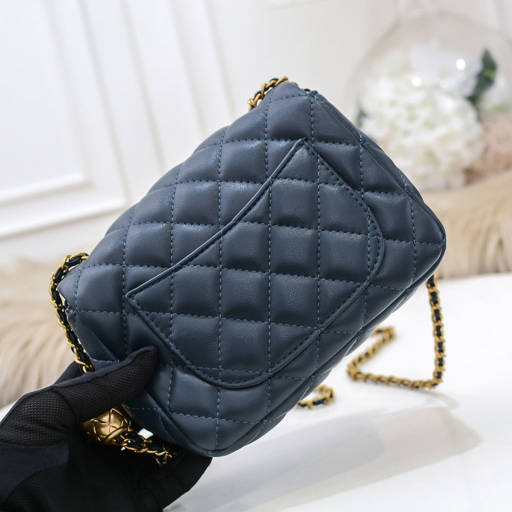 Quilted Navy Leather HandBag w/Ball Chain
