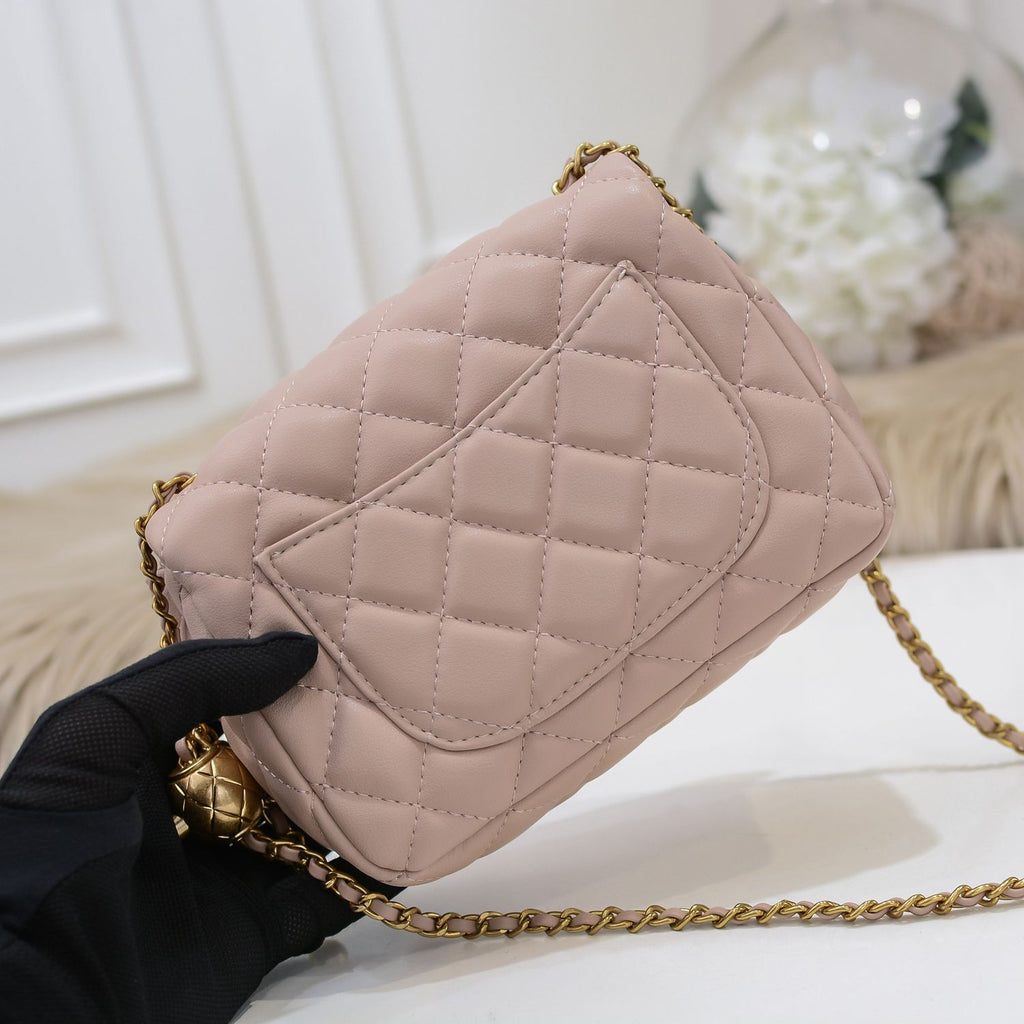 Quilted Pink HandBag w/Ball Chain - Leather