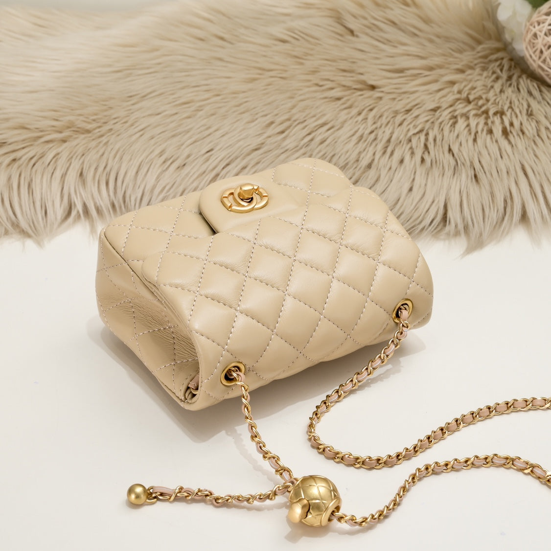Luna Mini Quilted Sheepskin – Beige