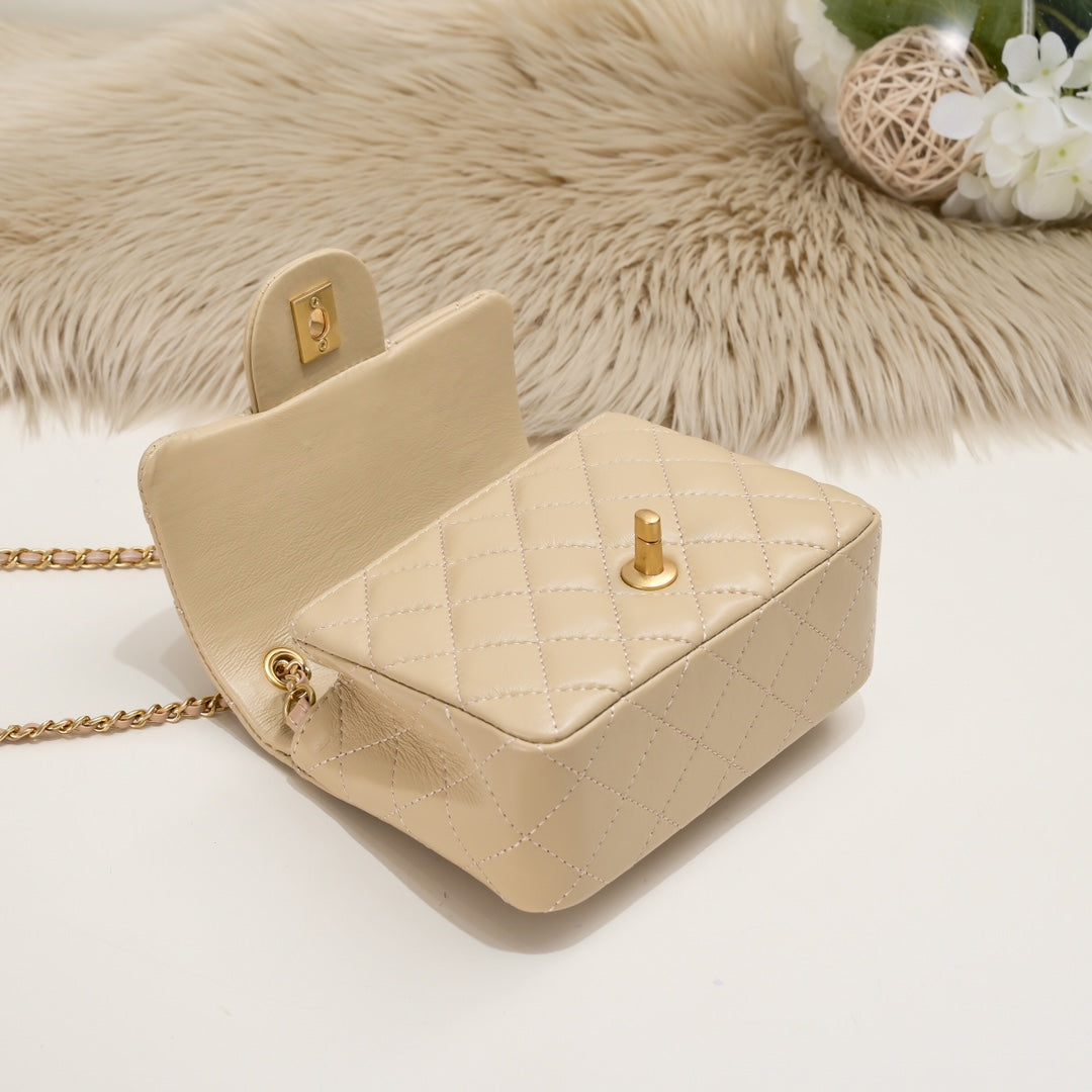 Luna Mini Quilted Sheepskin – Beige